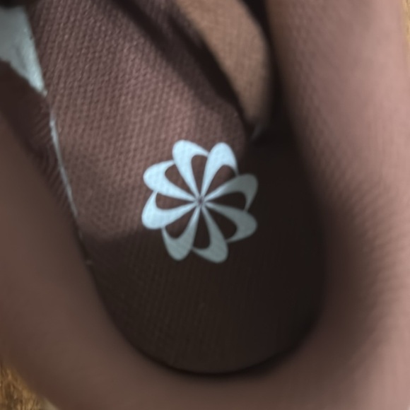 Nike Dunks Sepia reddish Brown and White Sneakers NWT size 8 wmns - Picture 9 of 16